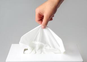 ティッシュは水に溶けません